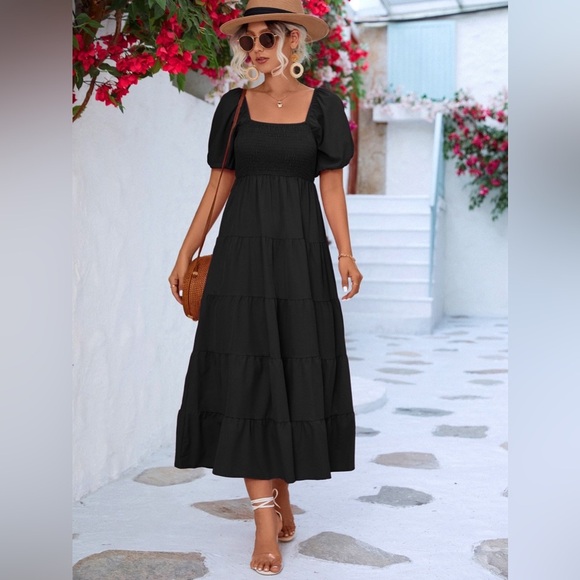 Tired Midi Dress with Short Sleeves and Smocked - Picture 3 of 5